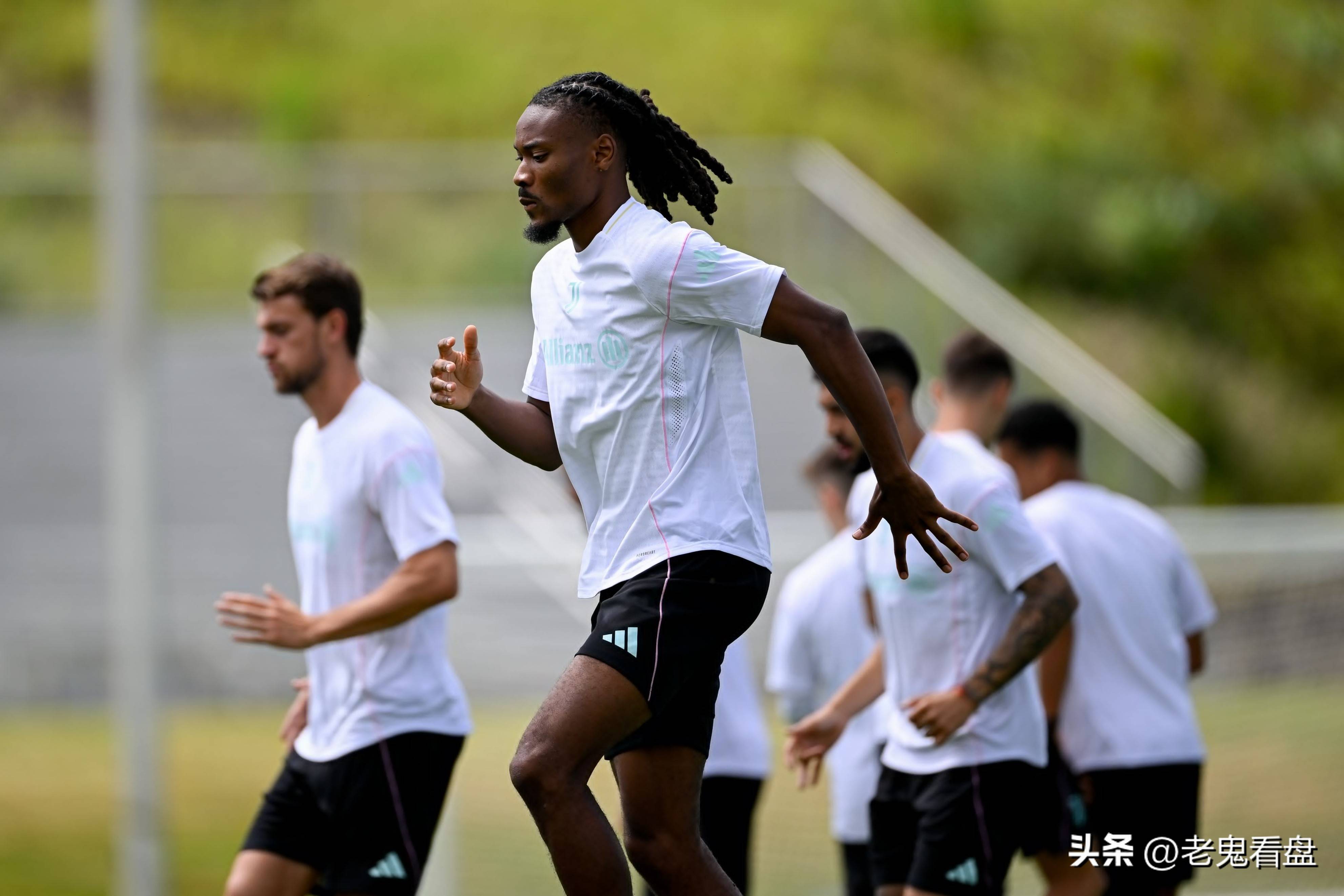 九游网址 -德甲倒计时；巴黎圣日耳曼今夜篮板制胜；细节引发关注；压力陡增；资深球员宣示担当的简单介绍