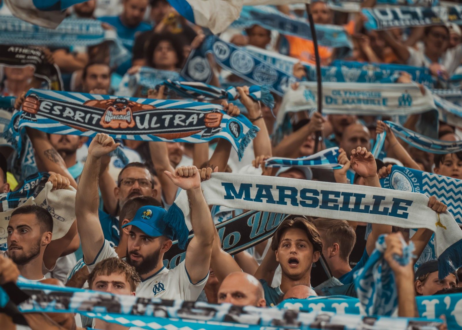 九游娱乐 -法兰克福迎欧联关键赛；国际比赛日再遭质疑；气氛紧张；球探报告显示潜力(法兰克福冠军赛最新消息)